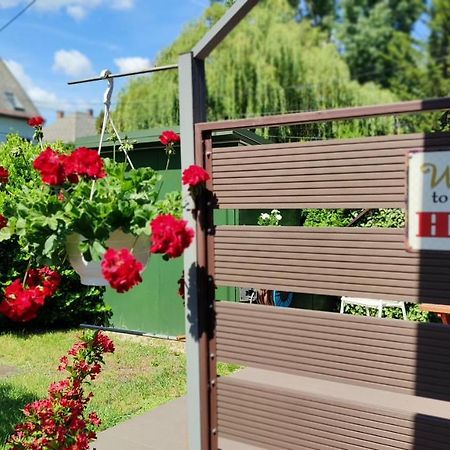 2+2Szemelyes Apartman Kerttel Leilighet Székesfehérvár Eksteriør bilde
