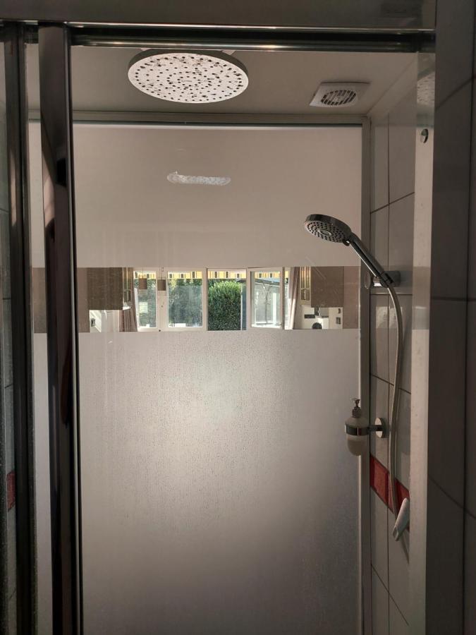 2+2Szemelyes Apartman Kerttel Leilighet Székesfehérvár Eksteriør bilde